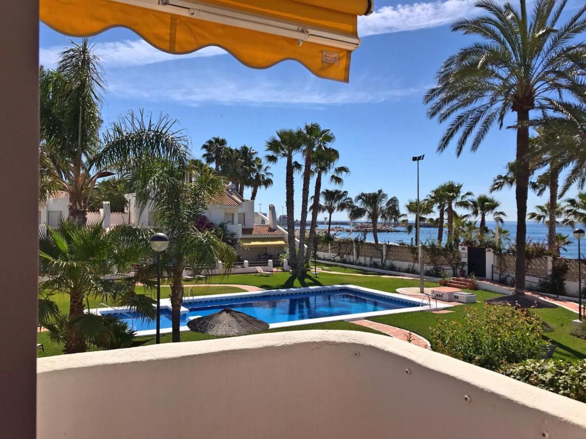 Beachfront Oasis In Costa Del Sol. Калета-де-Велес Экстерьер фото