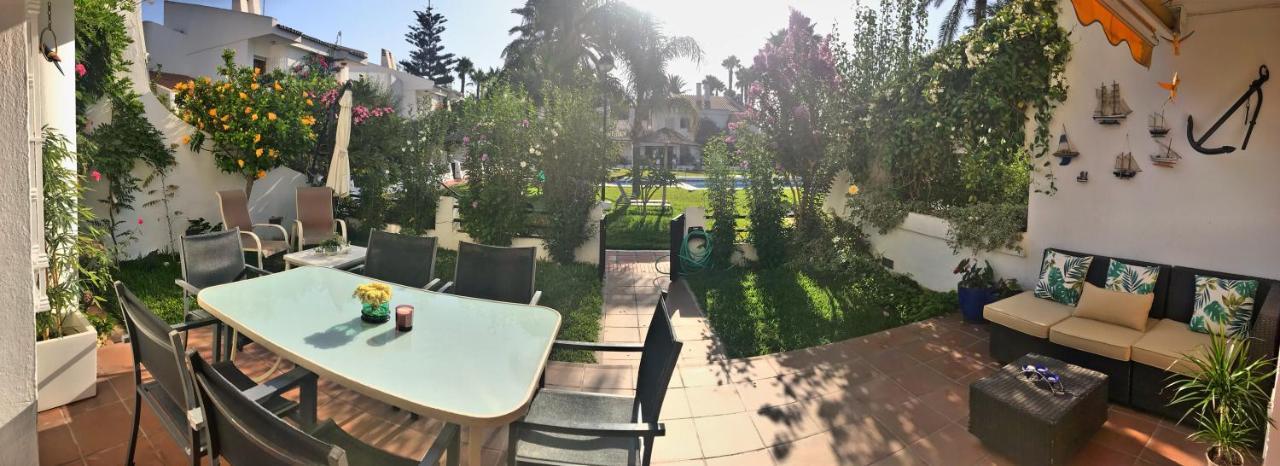 Beachfront Oasis In Costa Del Sol. Калета-де-Велес Экстерьер фото